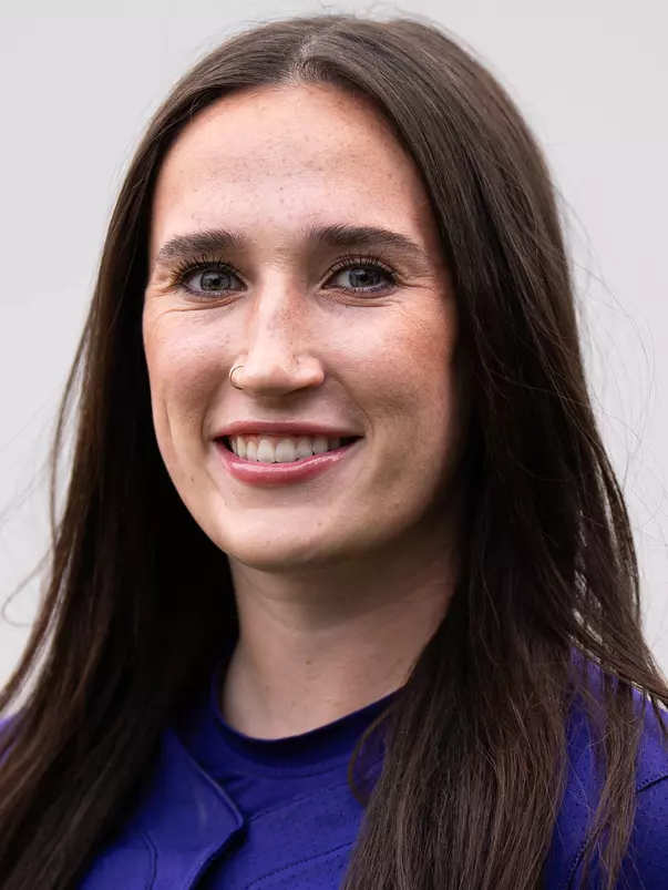 Haley Winckler Headshot