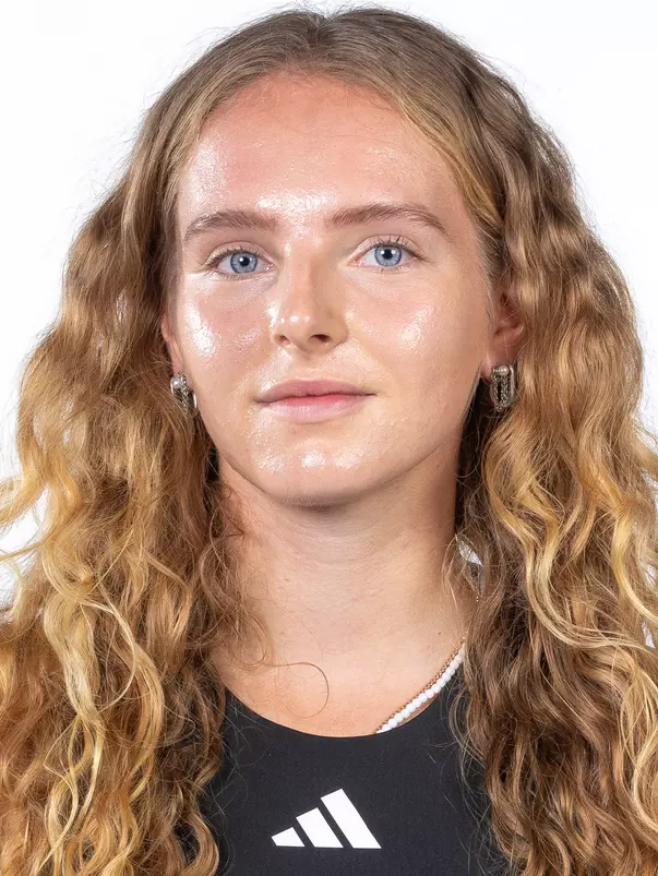 Marie Weissheim Headshot