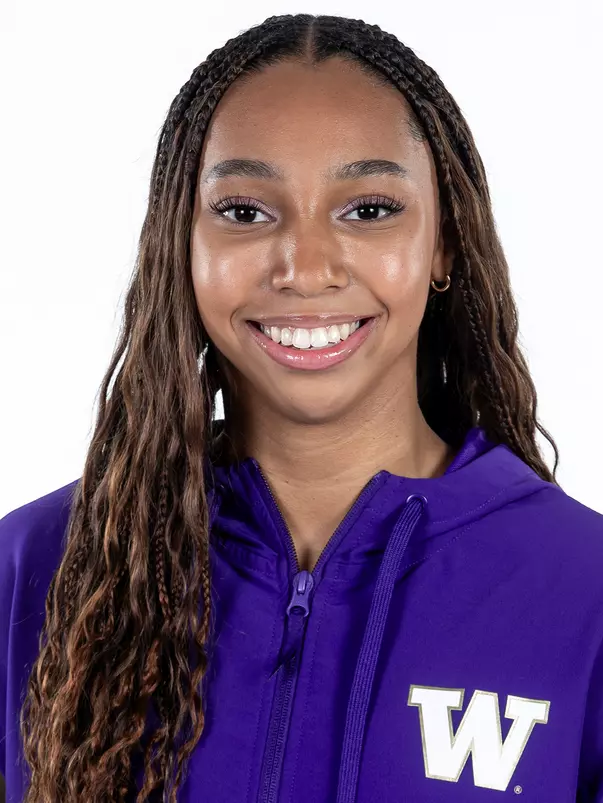 Bolden Zoomed out Headshots Crop