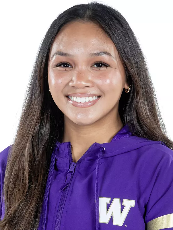 Navarro Zoomed out Headshots Crop