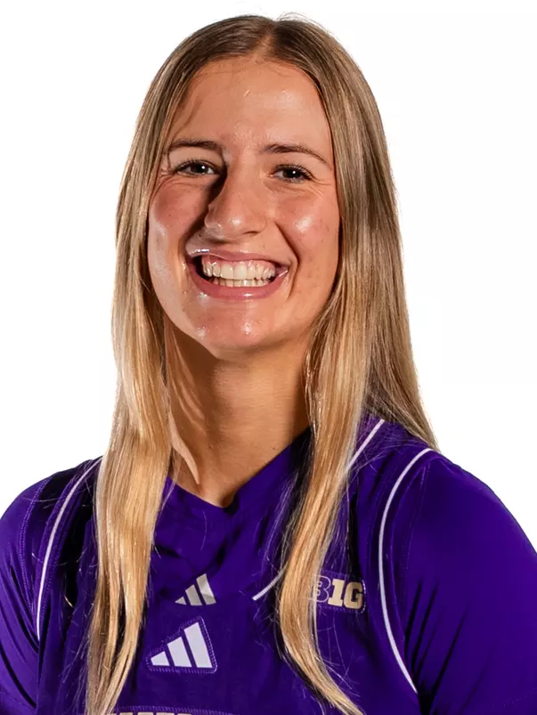 Chloe Briggs Headshot