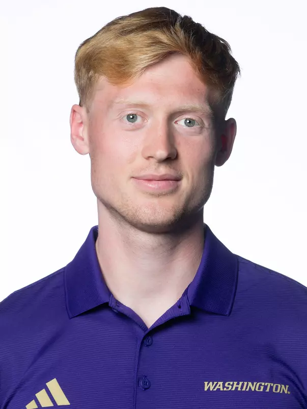 The University of Washington men’s rowing headshots on September 19, 2025. (Photography by Scott Eklund/Red Box Pictures)