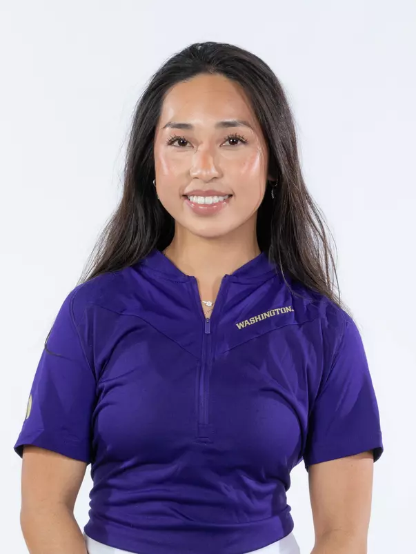 The 2025-26 University of Washington women’s golf team on September 4, 2025. (Photography by Scott Eklund/Red Box Pictures),