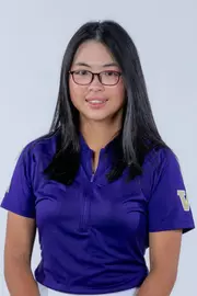 The 2025-26 University of Washington women’s golf team on September 4, 2025. (Photography by Scott Eklund/Red Box Pictures),