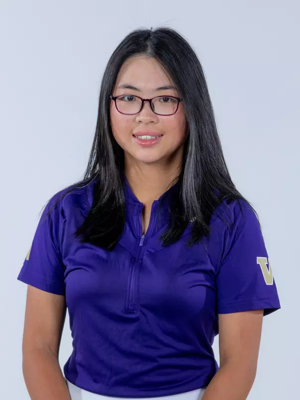 The 2025-26 University of Washington women’s golf team on September 4, 2025. (Photography by Scott Eklund/Red Box Pictures),