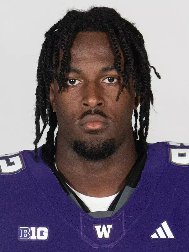 Deji Ajose Headshot