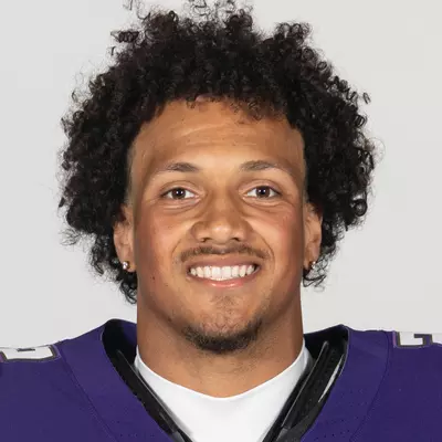 Dezmen Roebuck headshot