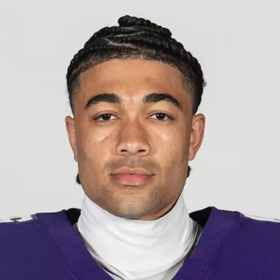 Dylan Robinson headshot
