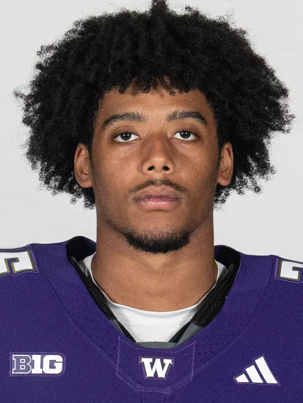Elias Johnson Headshot