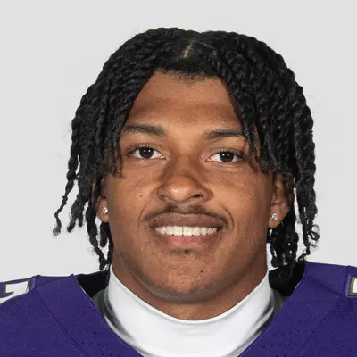 Trez Davis headshot