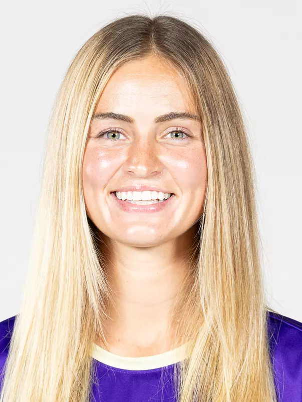 Anne Menti Headshot 2026