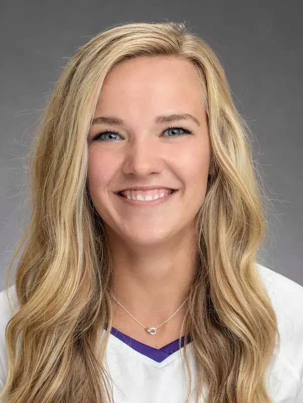 Saunders-Adams, Aubrey