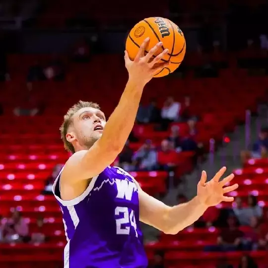 Jace Whiting shoots a layup against Utah in 2025