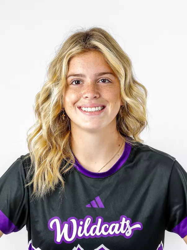 Hannah DaSilva Headshot