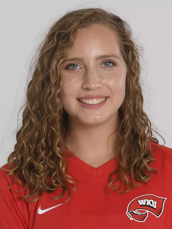 Afton Schraml headshot