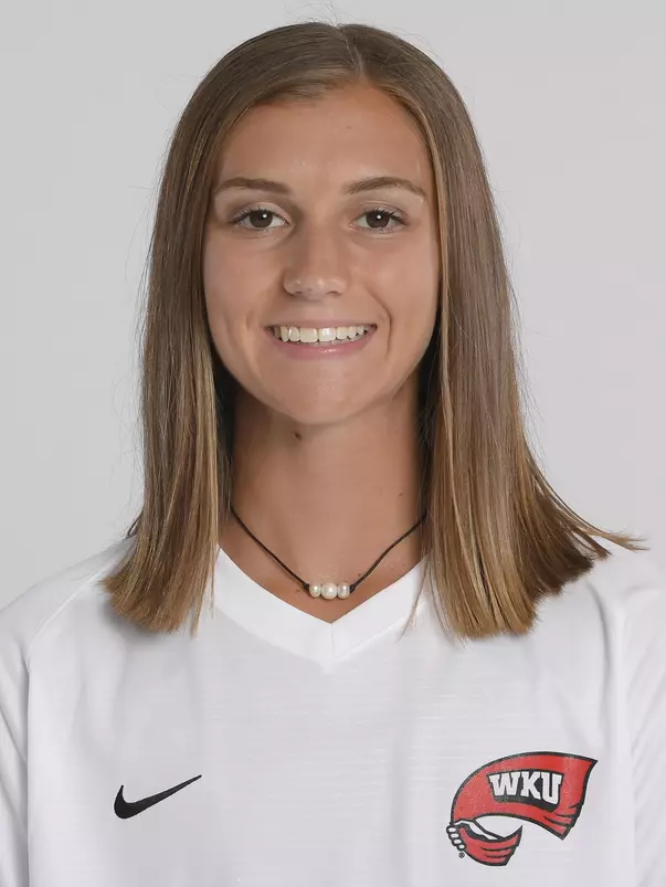 Annah Hopkins headshot