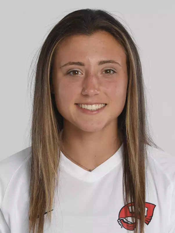 Ellie Belcher headshot