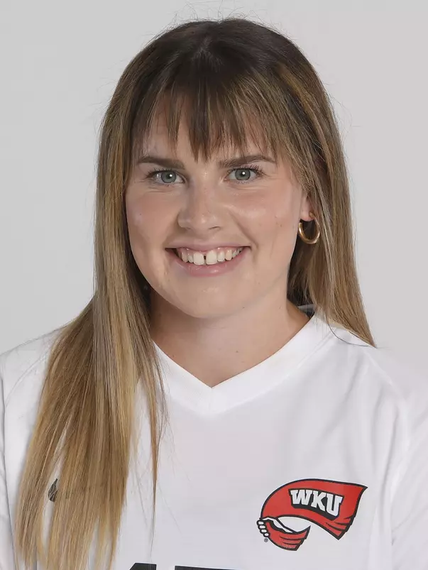 Sophia Fondren headshot