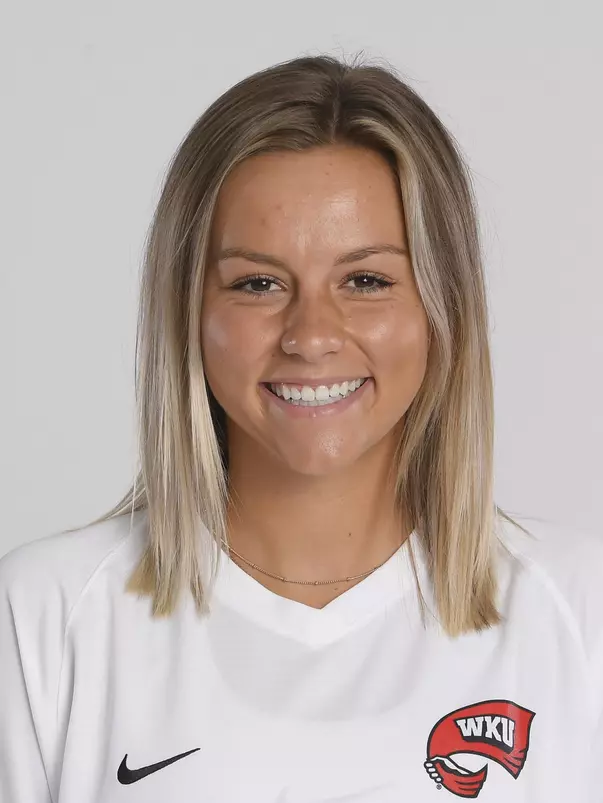 Sydney Ernst headshot