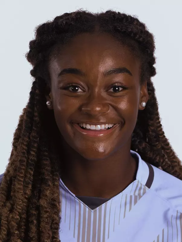 Mia Roberts head shot