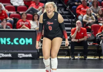 Defensive specialist Callie Wiegandt (0) | Photo by Nico Pascarella