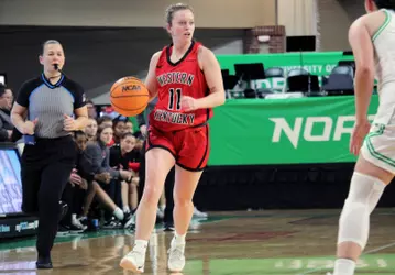 Trinity Rowe at North Dakota