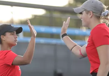 Carolina Chiatti and Elizabeth Sobieski