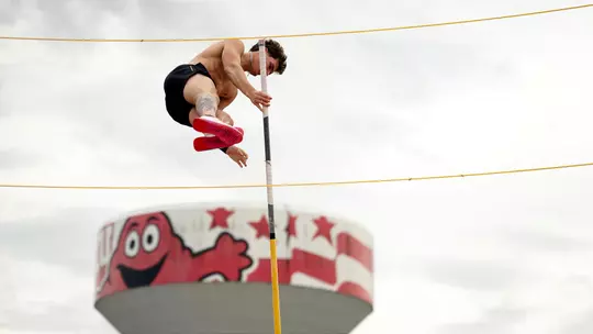 Hilltoppers Continue Outdoor Competition at Tennessee Invite