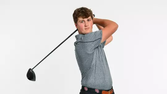 Men's Golf Finishes in Third at Badger Invitational