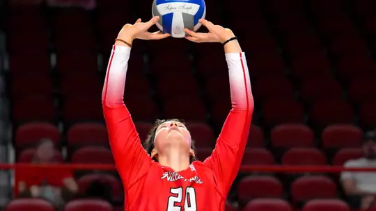 Hilltoppers Fall to Dayton in Five Sets Saturday