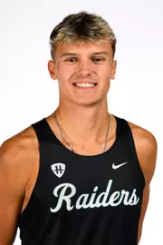 Gavin_Hutchinson_2526