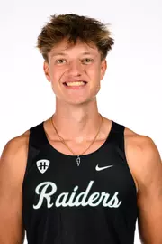 Nicholas_Hoelscher_2526