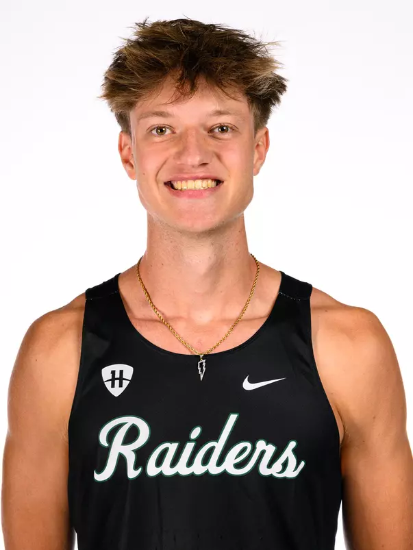 Nicholas_Hoelscher_2526