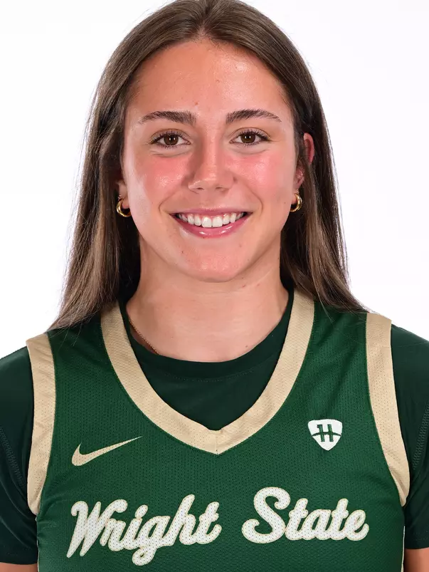Elaina Rager Headshot 2026_27
