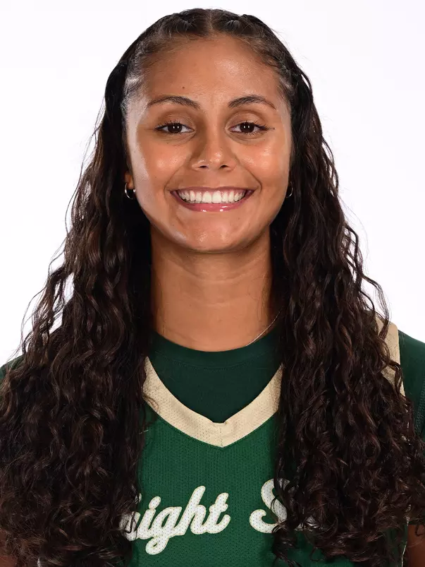 Olivia Brown Headshot 2026_27