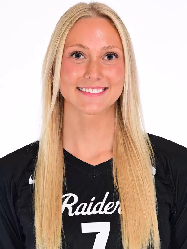 Lauren Yacobucci Headshot 2026