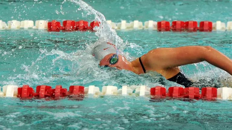 Seniors Go Out in Style with Sixth-Straight Win