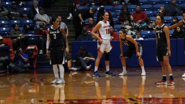 Cougars Drop Nonconference Contest at Dayton, 87-76