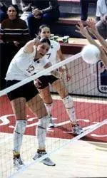 #20 Volleyball Extends Win Streak to 11