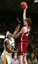 No. 6 WSU Rallies to Edge Baylor, 67-64