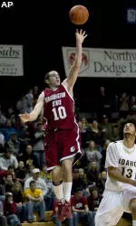 Cougars Outlast Vandals, 55-41