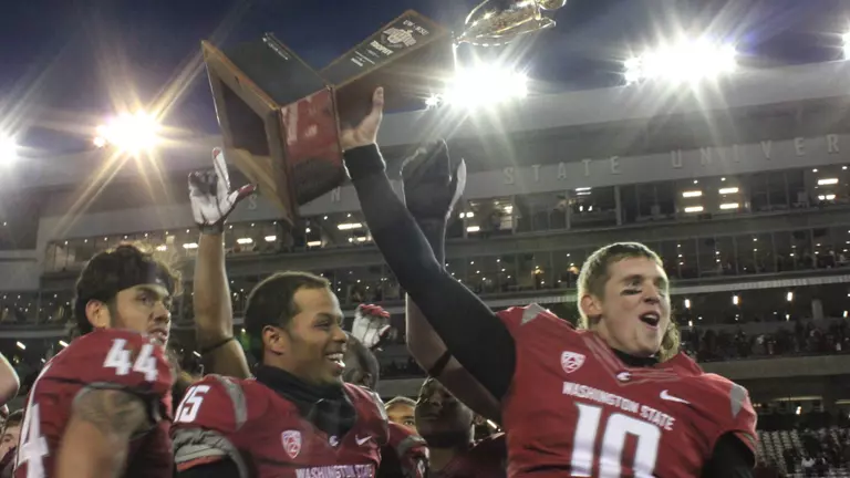 Cougars Win Apple Cup in Overtime, 31-28