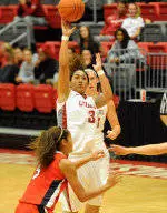 WSU's Late Rally Held Off By Wisconsin