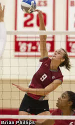 Cougars Win Seattle U Fall Volley