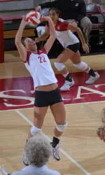 Volleyball Ends Season with 3-2 Win Over Oregon State