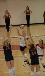 Volleyball Falls to No. 7 UCLA in Three