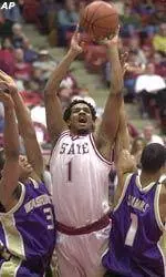 Cougars Drop One To Washington 75-62