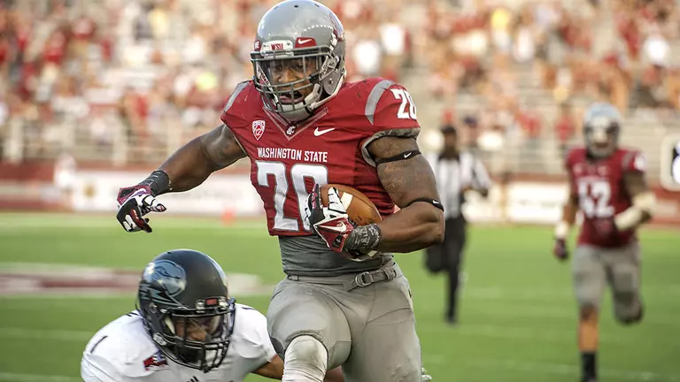 WSU cruises in home-opening win, 48-10