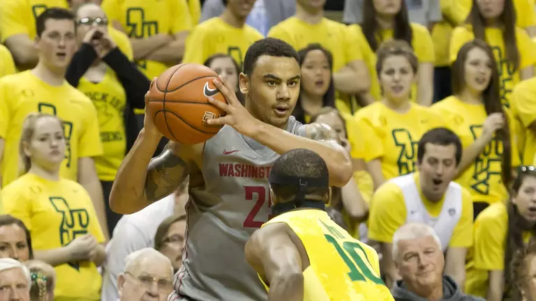 Cougar Basketball Can't Hang On At Oregon