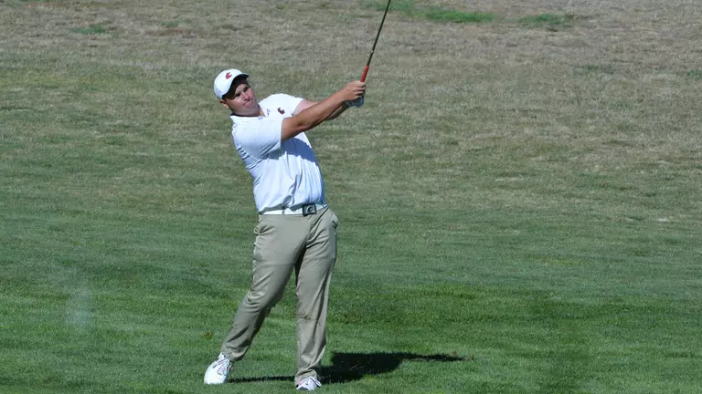 Men?s Golf Finishes 15th at Final Fall Tournament